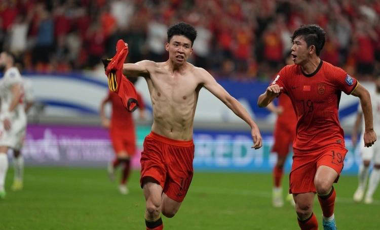 续推进青训, 参赛队伍扩, 在世界排名